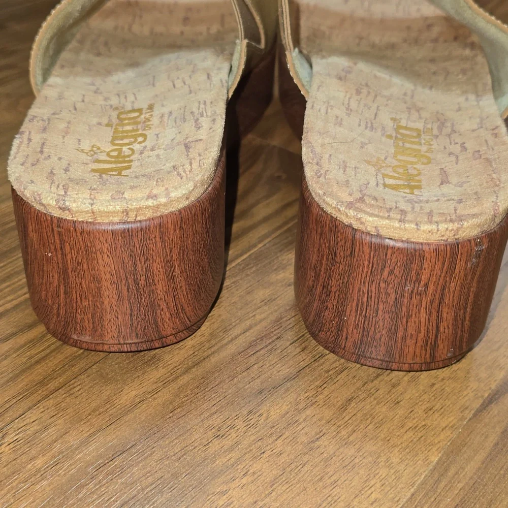 Alegria Triniti Slide Sandals - Fawn
